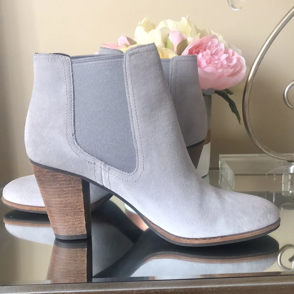 COLE HAAN Women's Hayes Gore Bootie Ankle - Picture 5 of 10